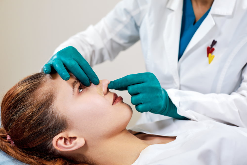 5 benefícios da cirurgia plástica de nariz 1 Depositphotos 327625654 S