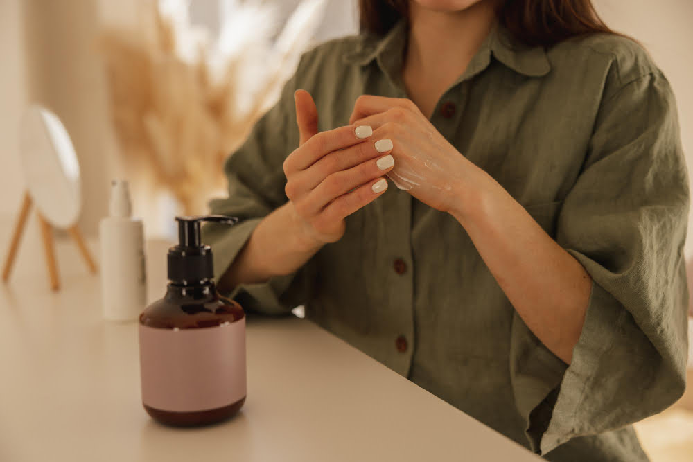 Veja 10 cosméticos que não levam alumínio na composição 3 creme pele