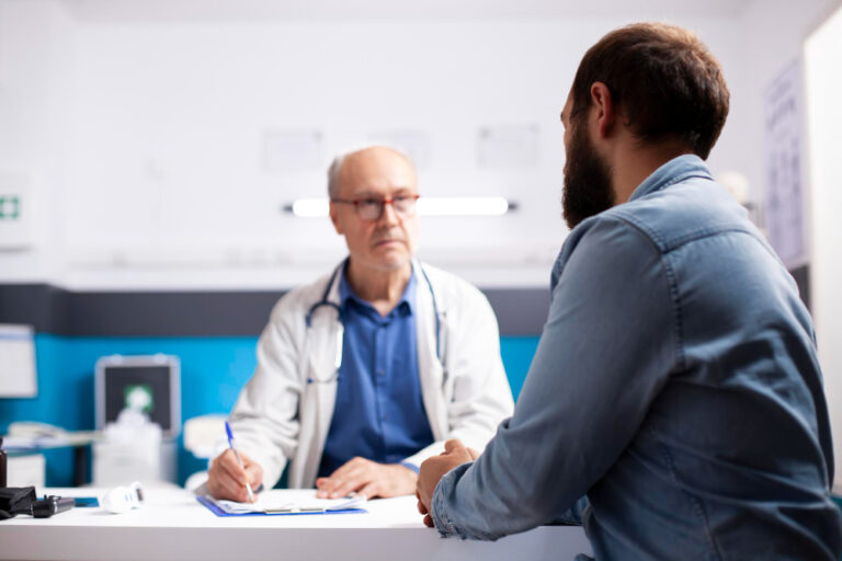 Atestado médico abona falta no trabalho? 1 medico prostata 4